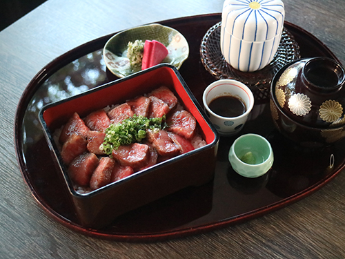 松阪肉 サーロインステーキ重 松